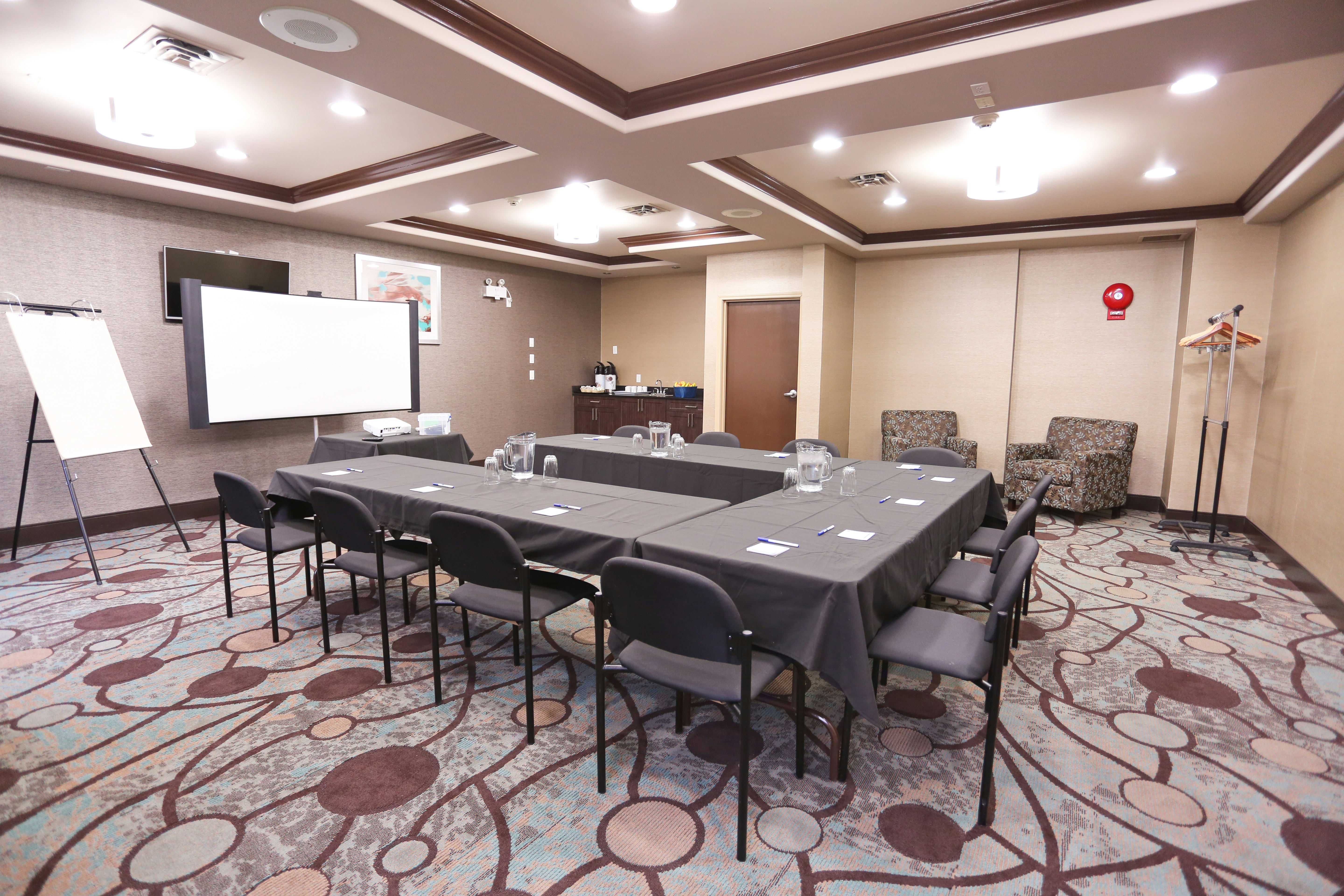Holiday Inn Express Vernon 49/61