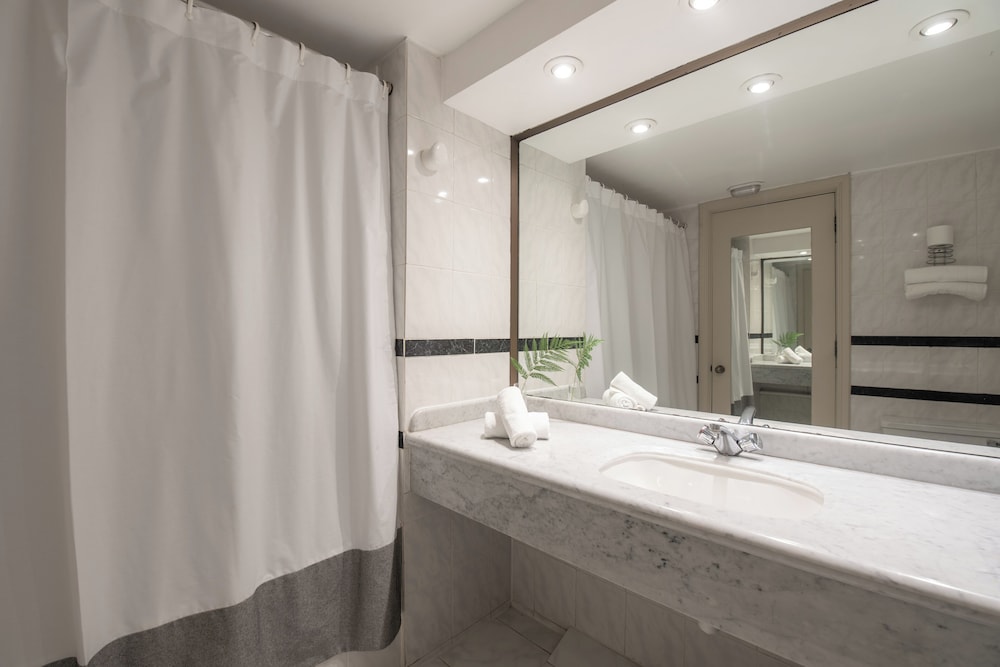 Hotel Puerta del Sur 49/50