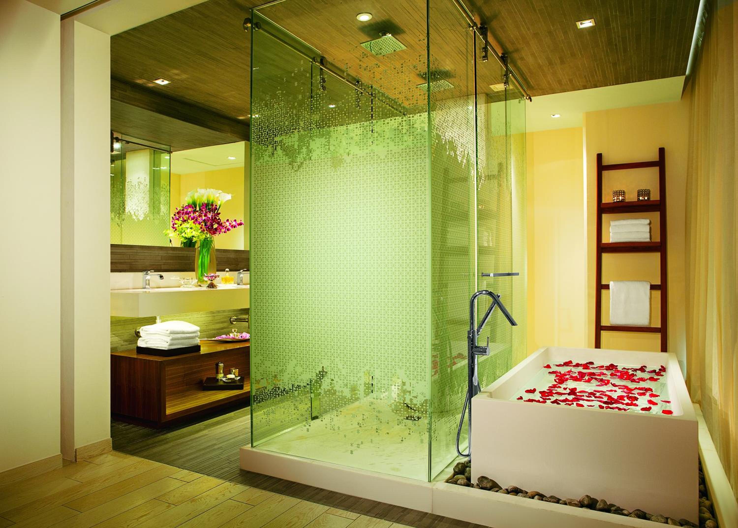 MASTER, SUITE, OCEAN VIEW