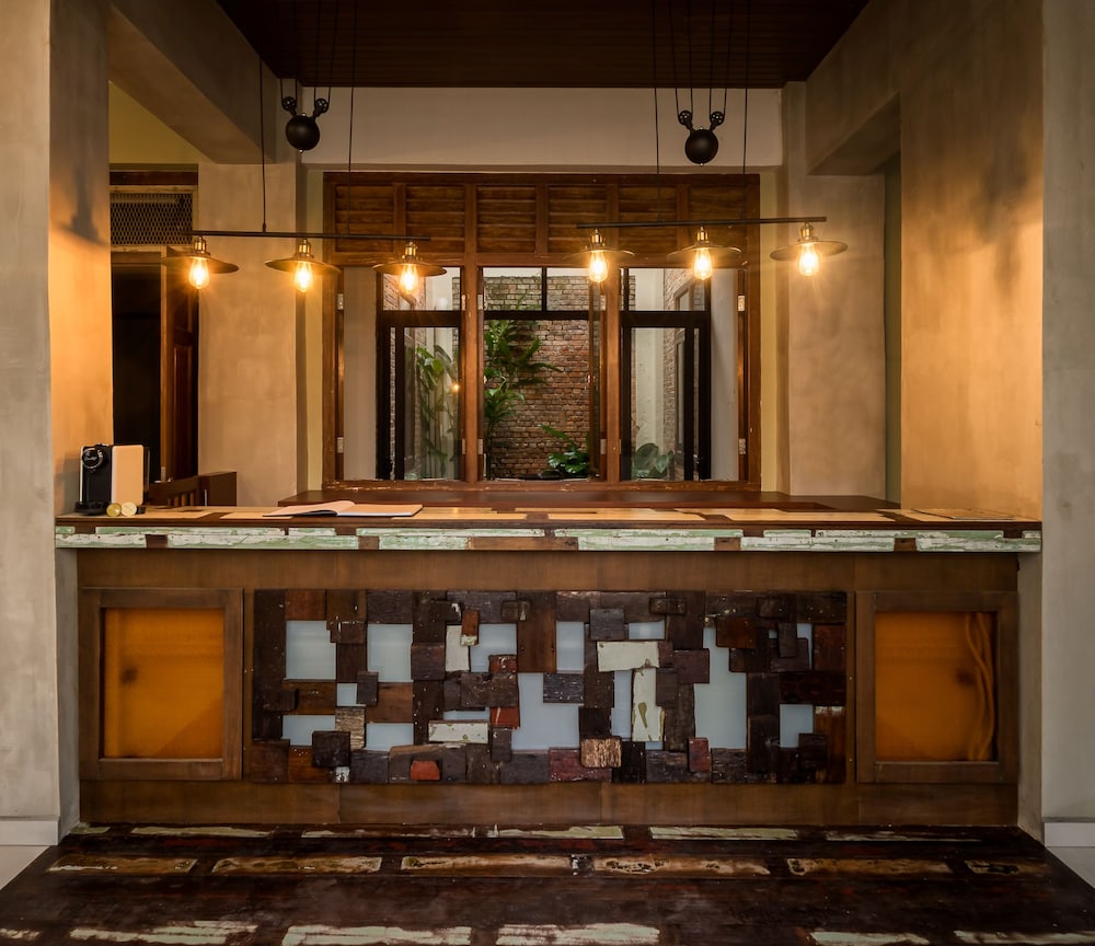 Treasures Hotel & Suites 3/64