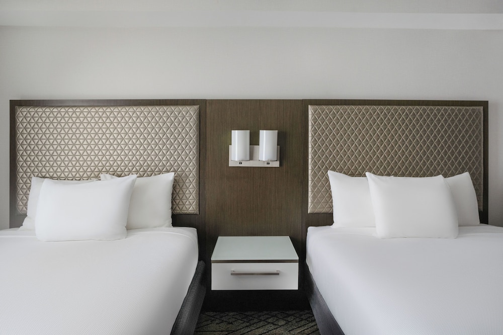 ROOM, 2 QUEEN BEDS, DEN, ACCESSIBLE