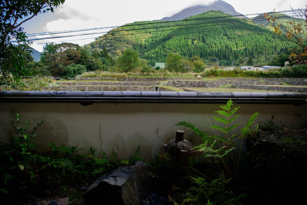 Yufuin Onsen Wafu Ryokan Tsuenosho 26/29