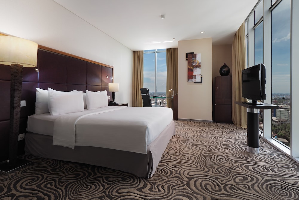Cambridge Hotel Medan (ex Grand Swiss Belhotel Medan) 18/71