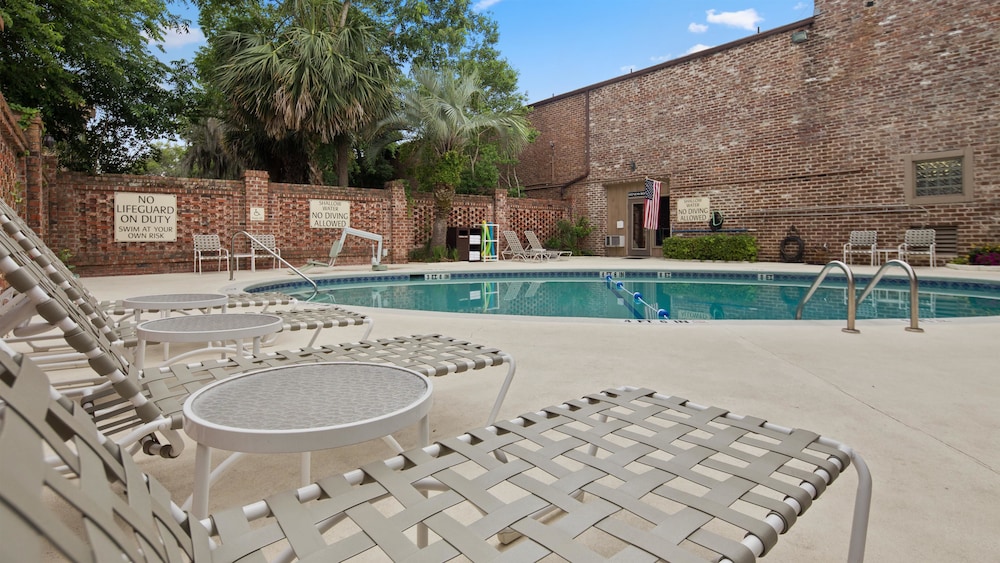 Best Western Sea Island Inn 4/42