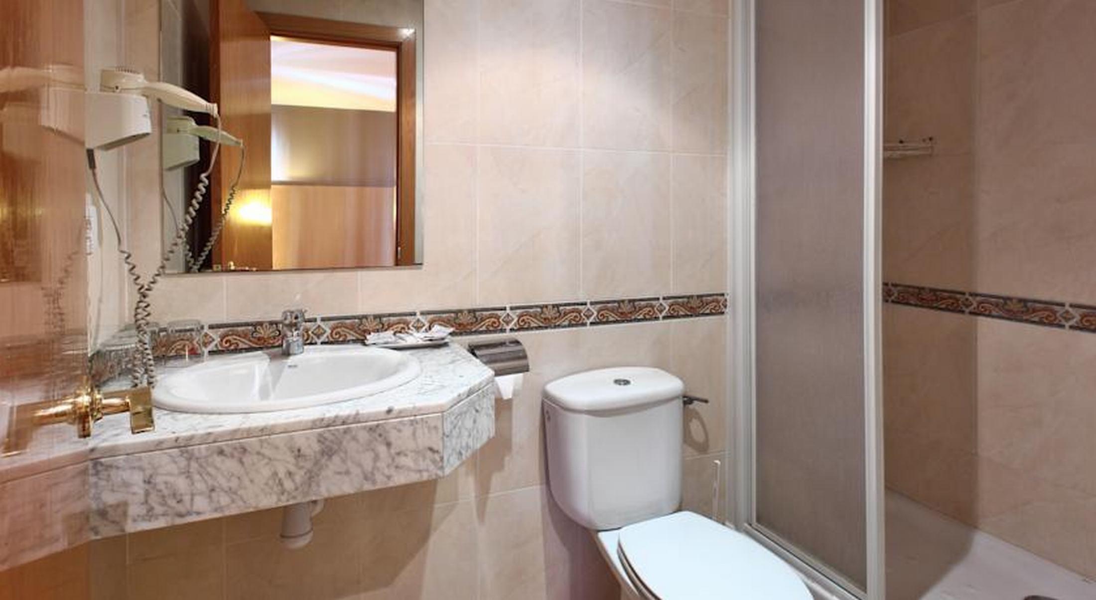 غرفة بسرير مزدوج، Yomo Hostal BCN Port 3/4