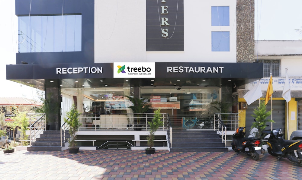 Treebo Sandpipers 4/46