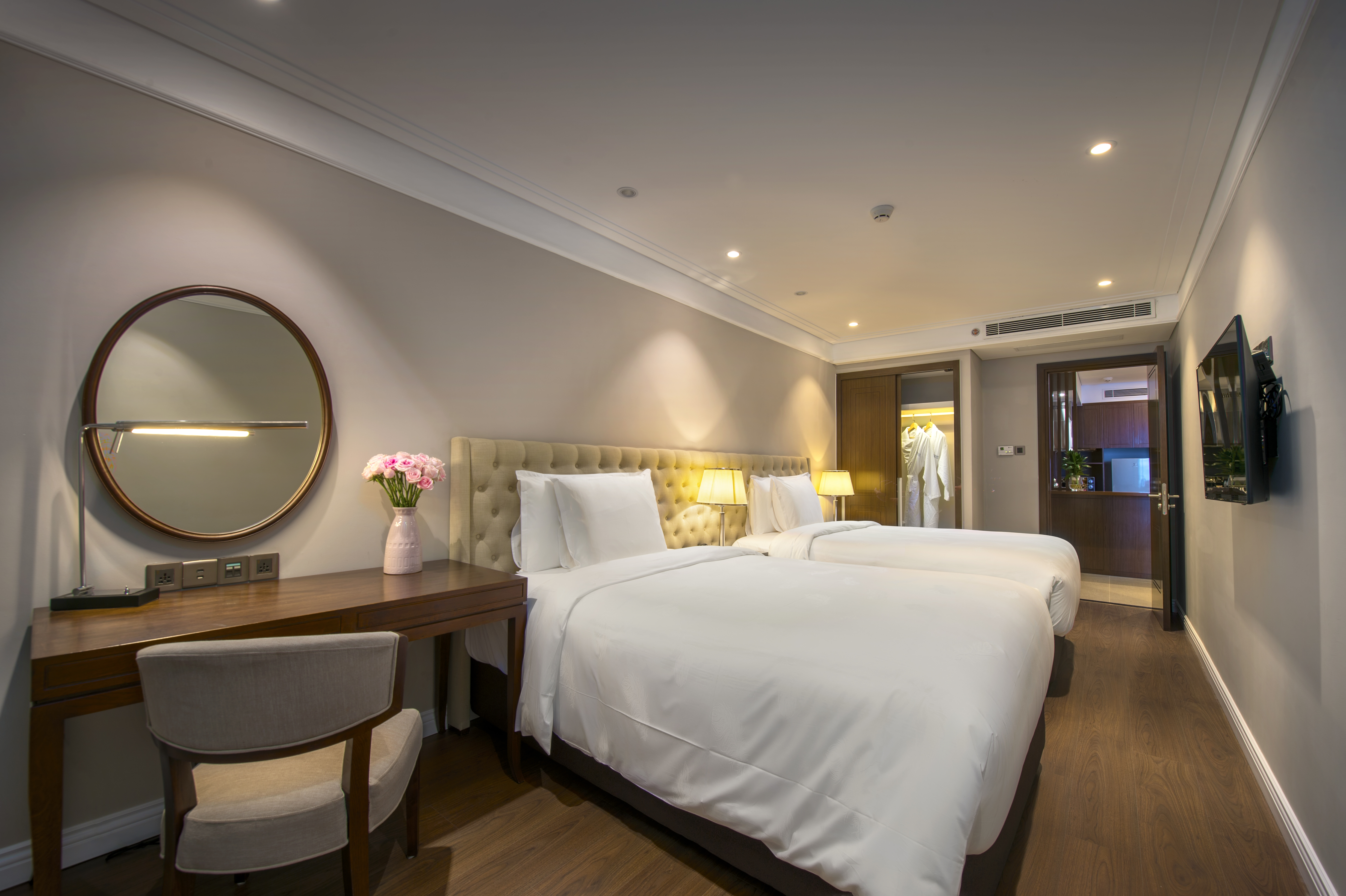 Serenity, King and Twin Beds
