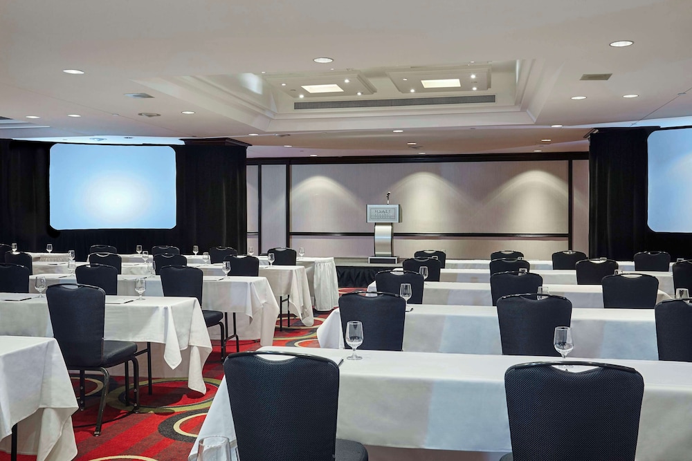 Hyatt Regency Toronto Hotel 53/63