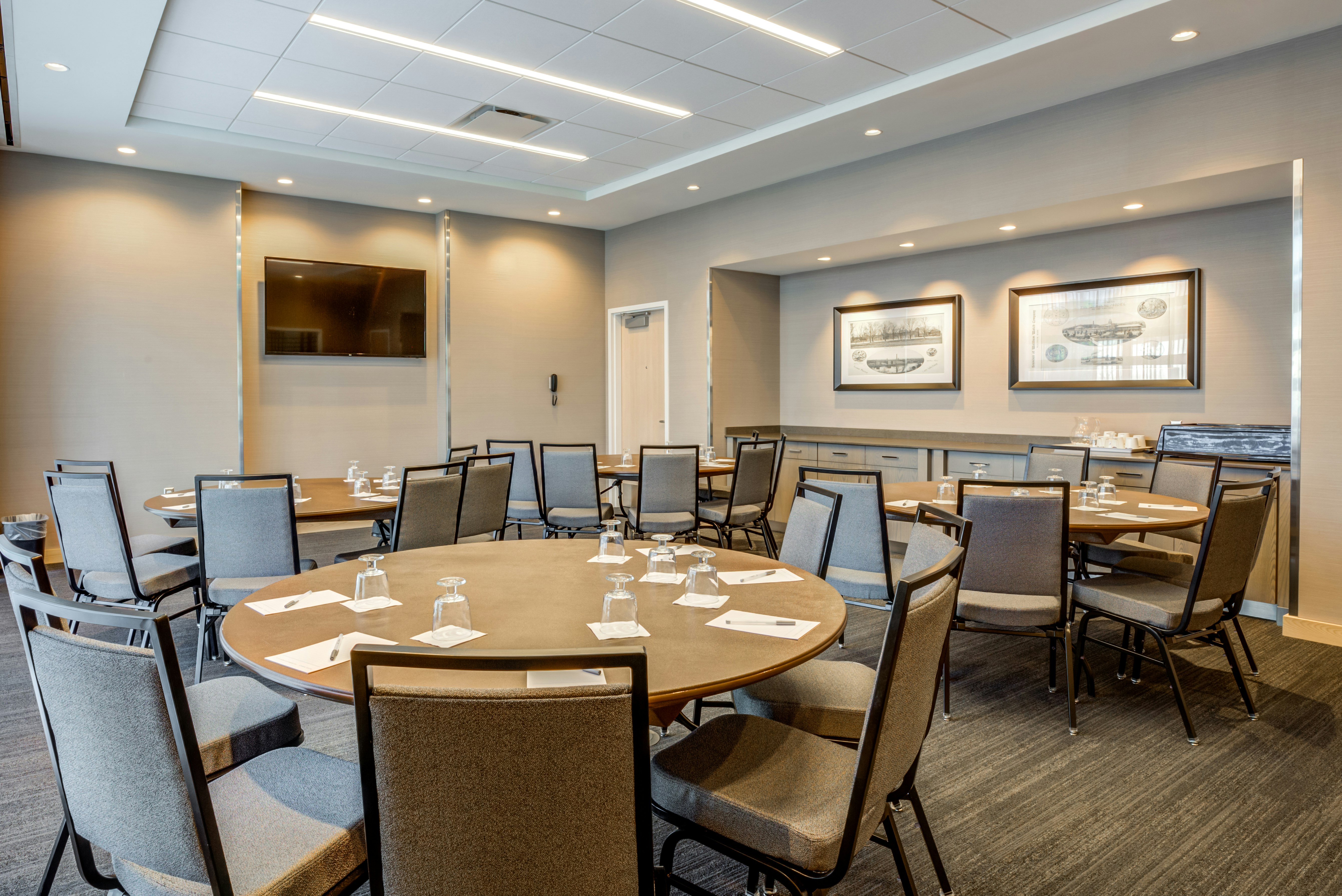 Hampton Inn & Suites Boston/Waltham 21/28