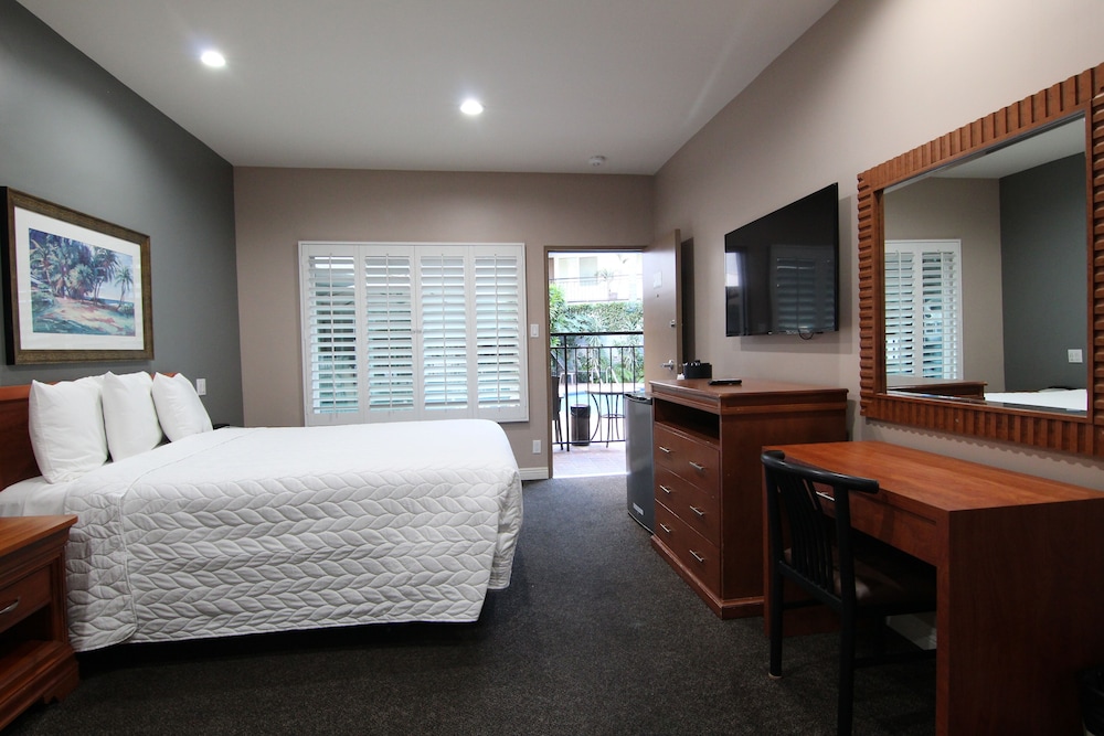 STANDARD, QUEEN BED, ACCESSIBLE