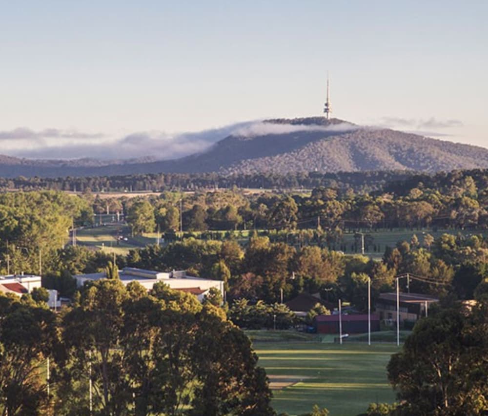 Abode Tuggeranong 31/33