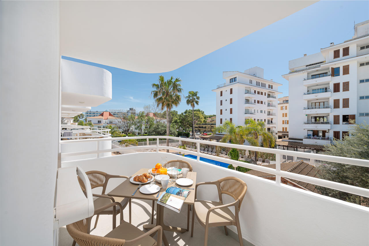 Olive Beach Apartments 59/62