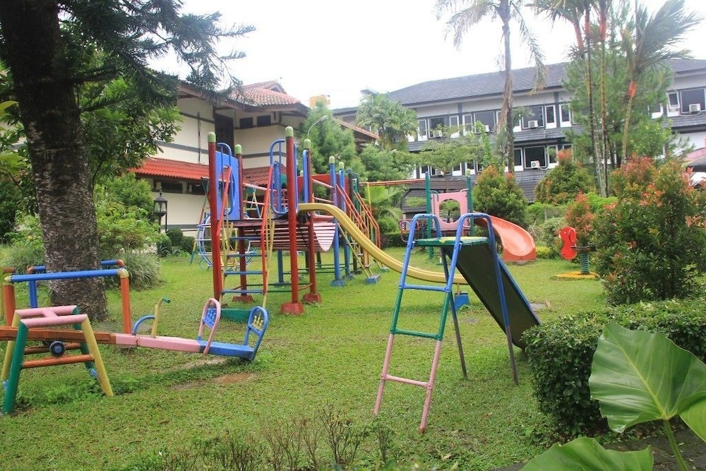 Parama Hotel Puncak 15/23