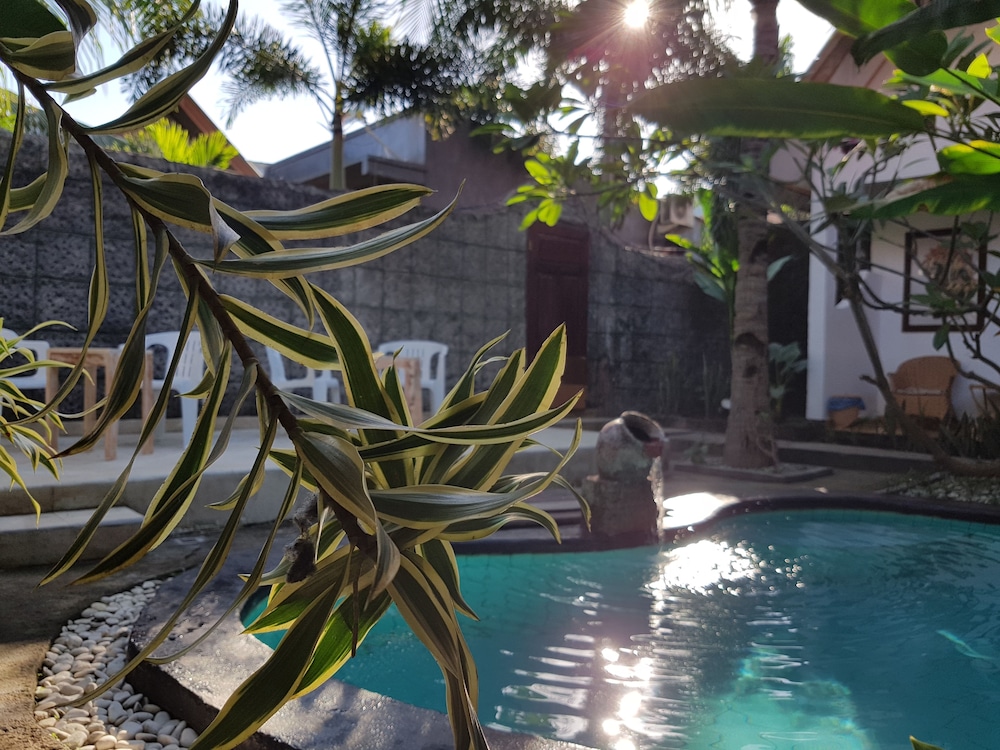 Gili Bagaz Cottages 40/46