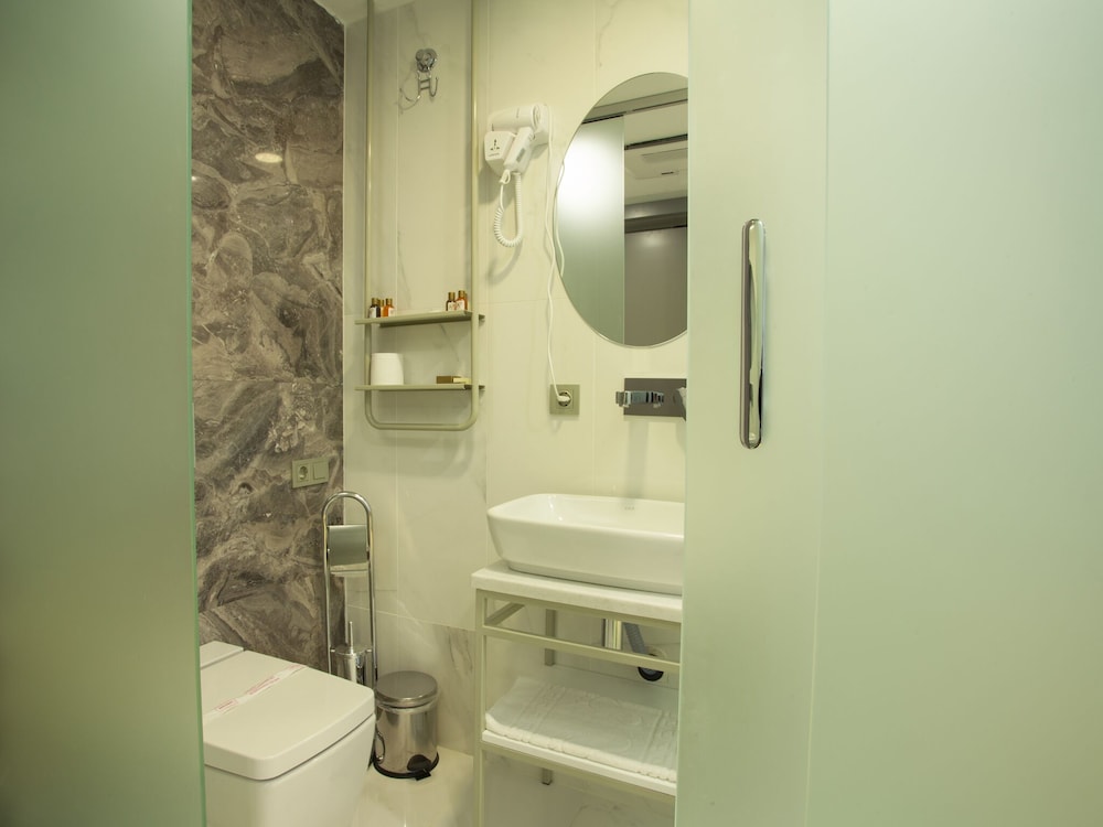 Hotel V Plus Taksim 67/70