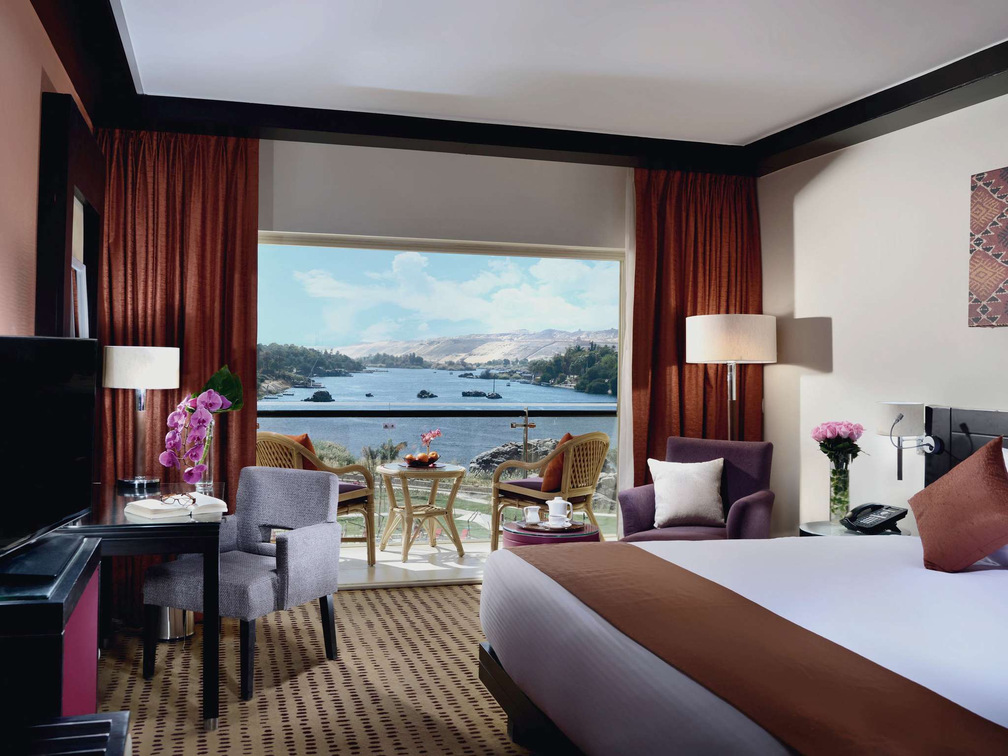 Deluxe, Double Bed, with View