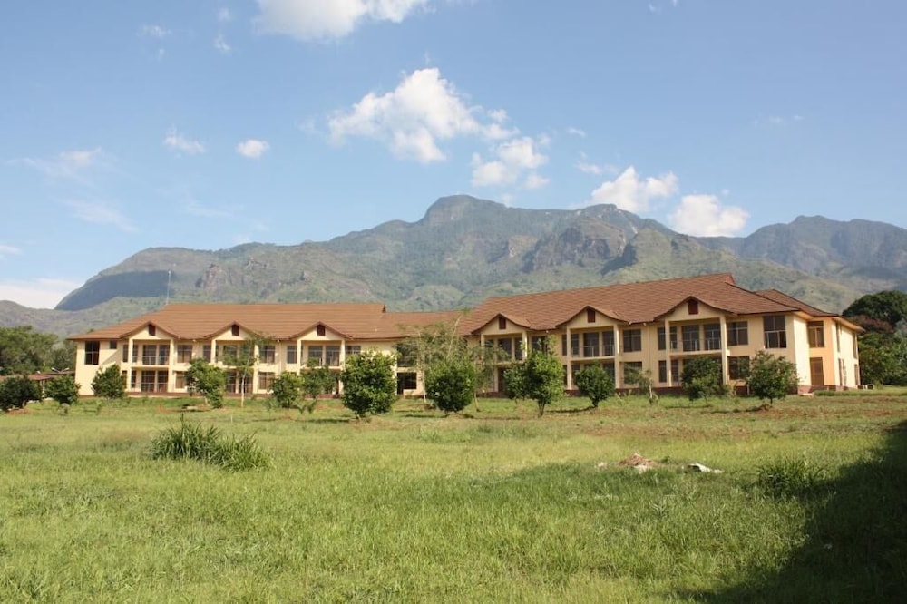 Nashera Hotel 39/42