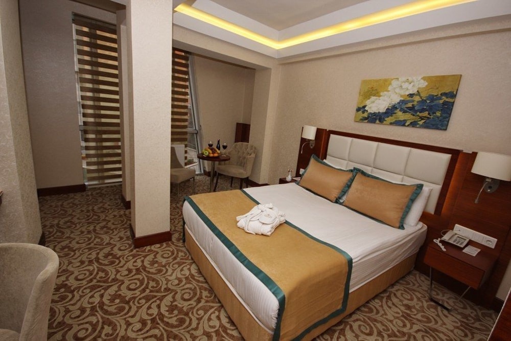 ASRIN BUSINESS HOTEL 24/73