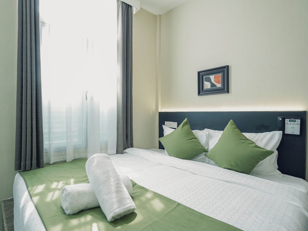DELUXE, BALCONY