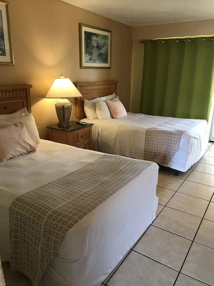 Makai Lodge 1/19
