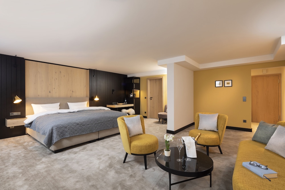 Hotel Engel Obertal 11/50