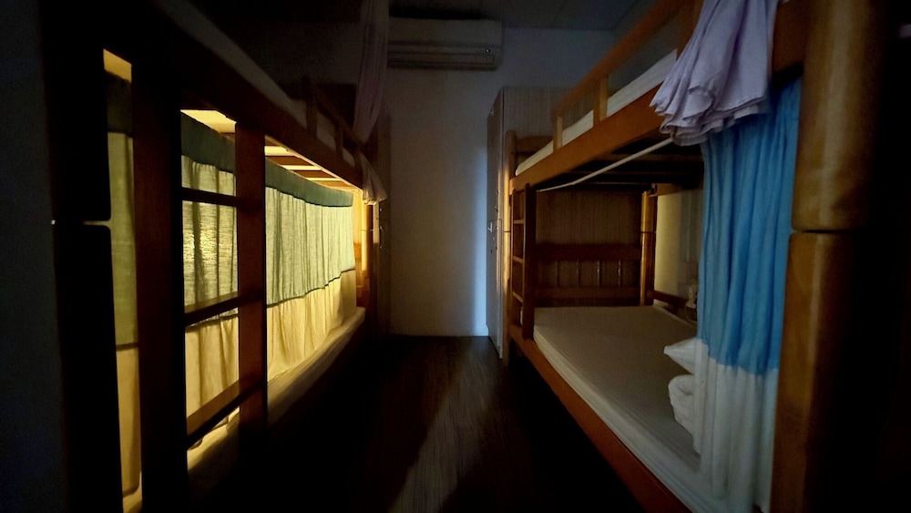 Chesdon Hostel 3/36