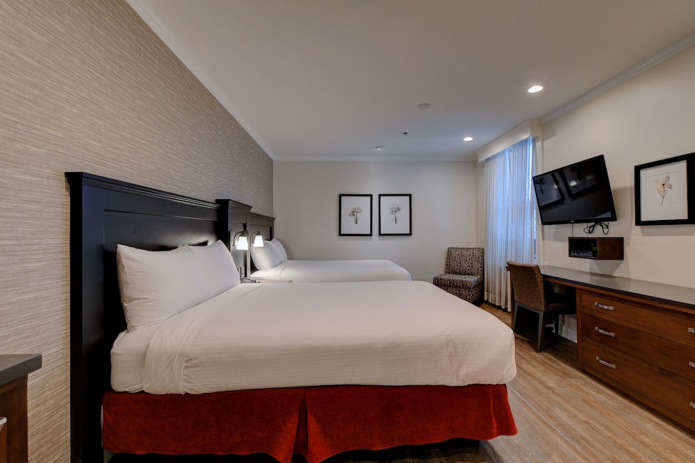 Strathcona Hotel 9/42
