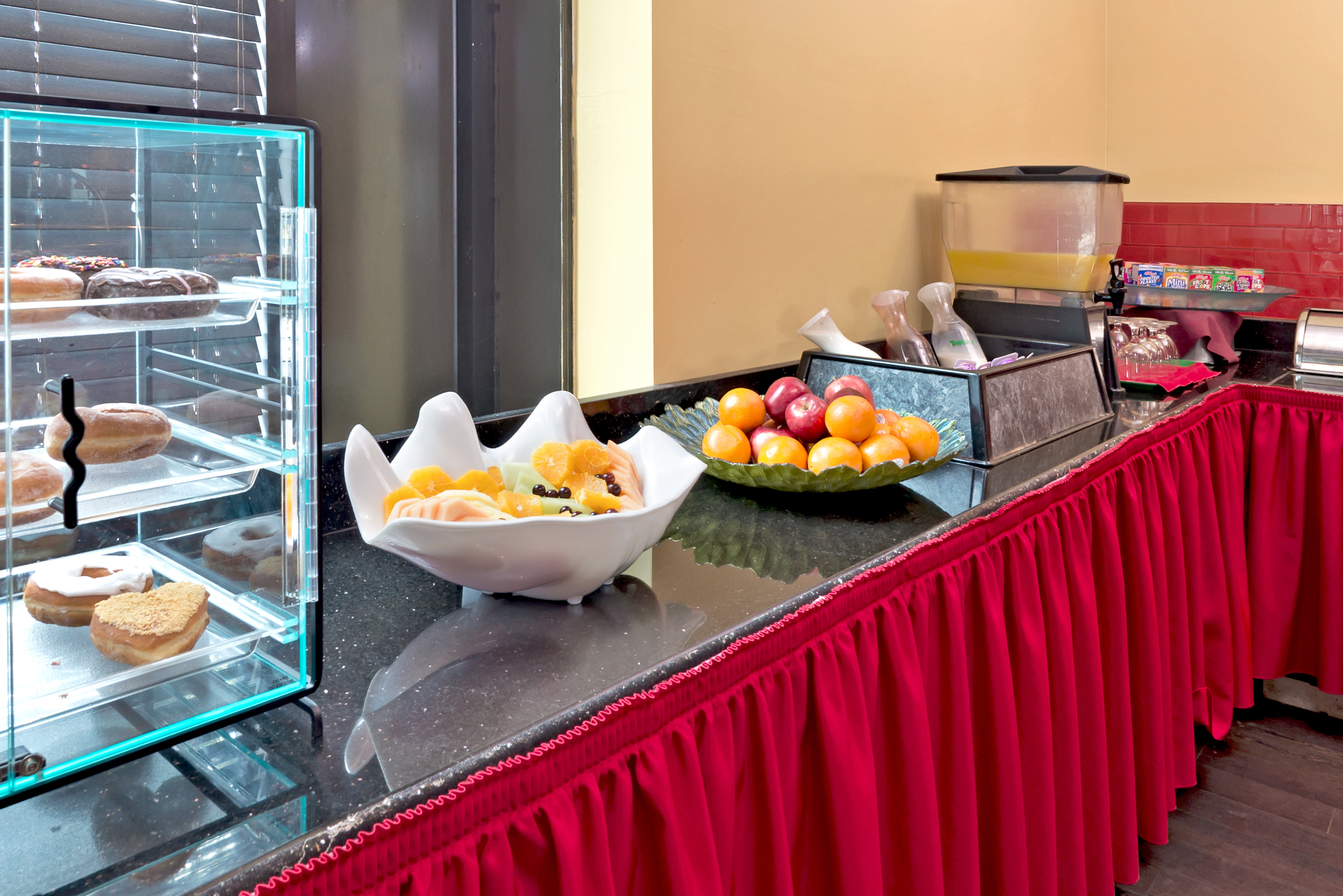Garner Hotel Totowa by IHG 49/74