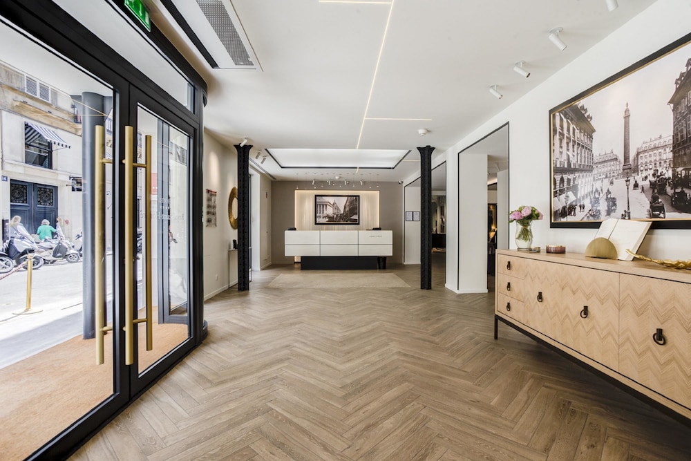 Hotel Royal Saint Honore 47/60