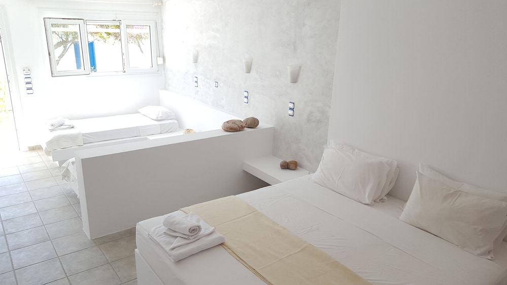 Lagada Beach Hotel 26/65