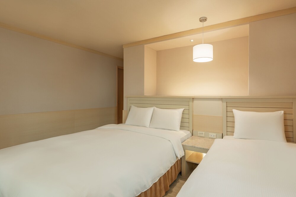 Kindness Hotel Liouhe Night Market Zhongzhen 29/51