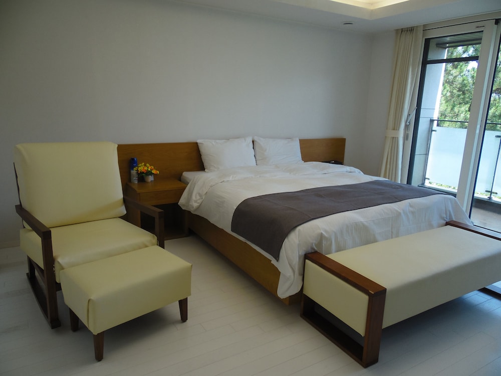 Jeju Healthcare Town Resort 9/50
