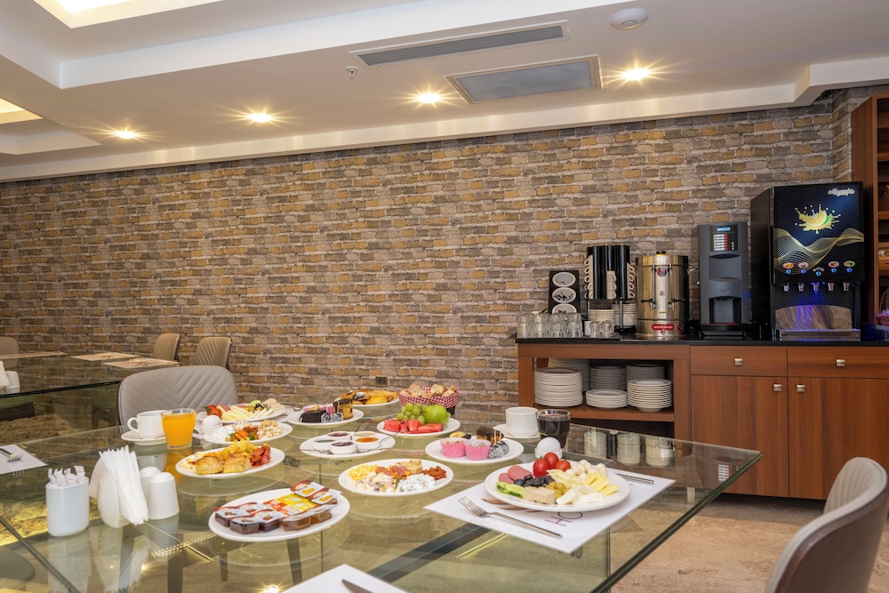 Hotel Ravi Istanbul 45/58