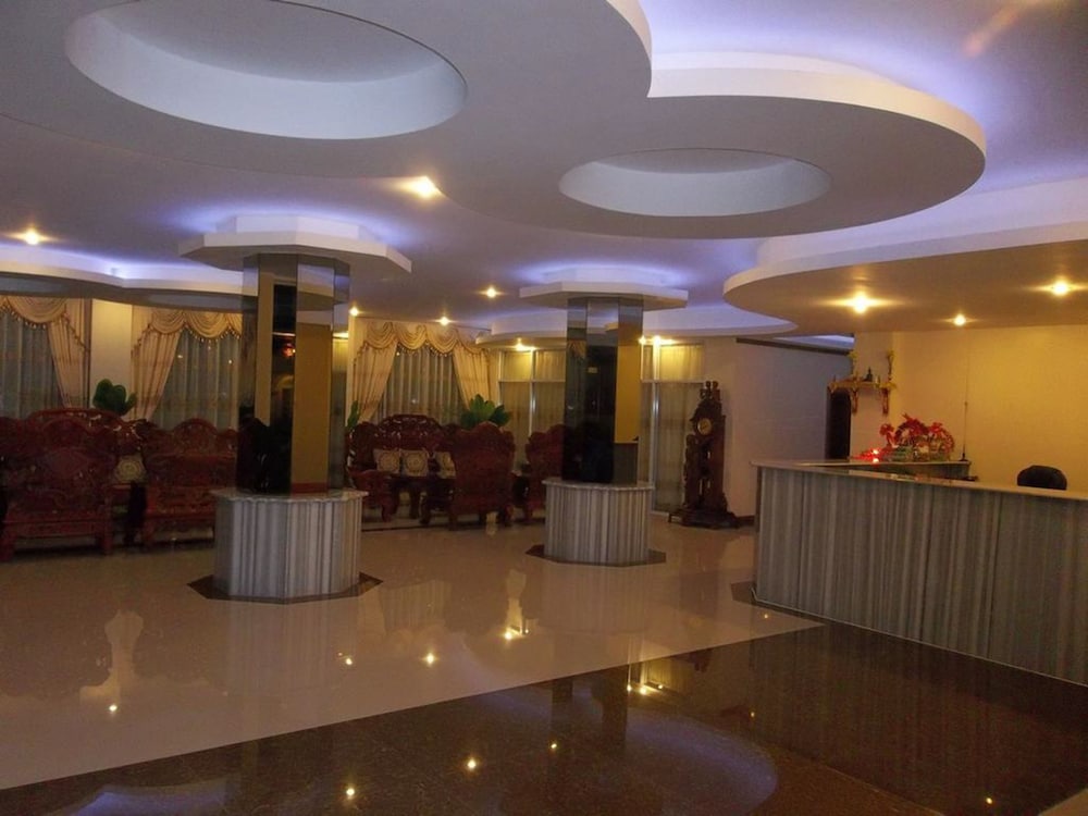 La Ong Dao Hotel 1 12/18