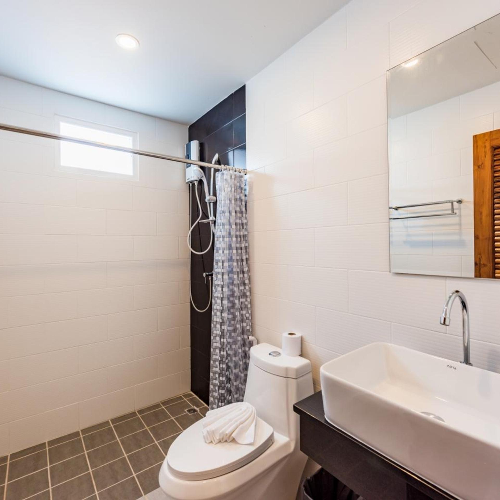 Phuket Marine Poshtel 94/100