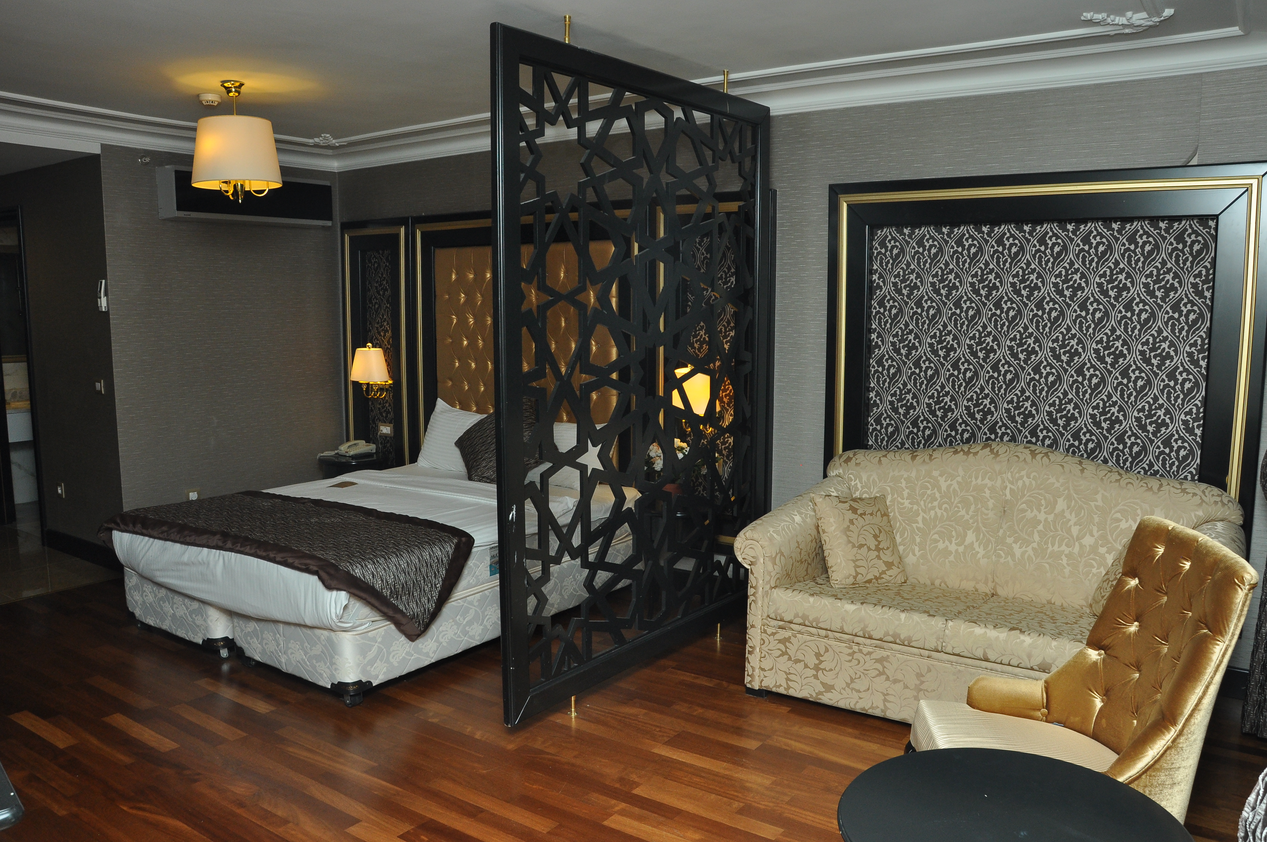 My Bade Hotel 18/50