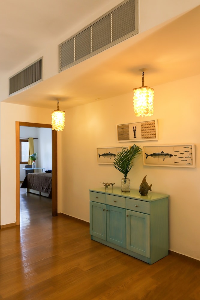 Sybaris Residences 34/50