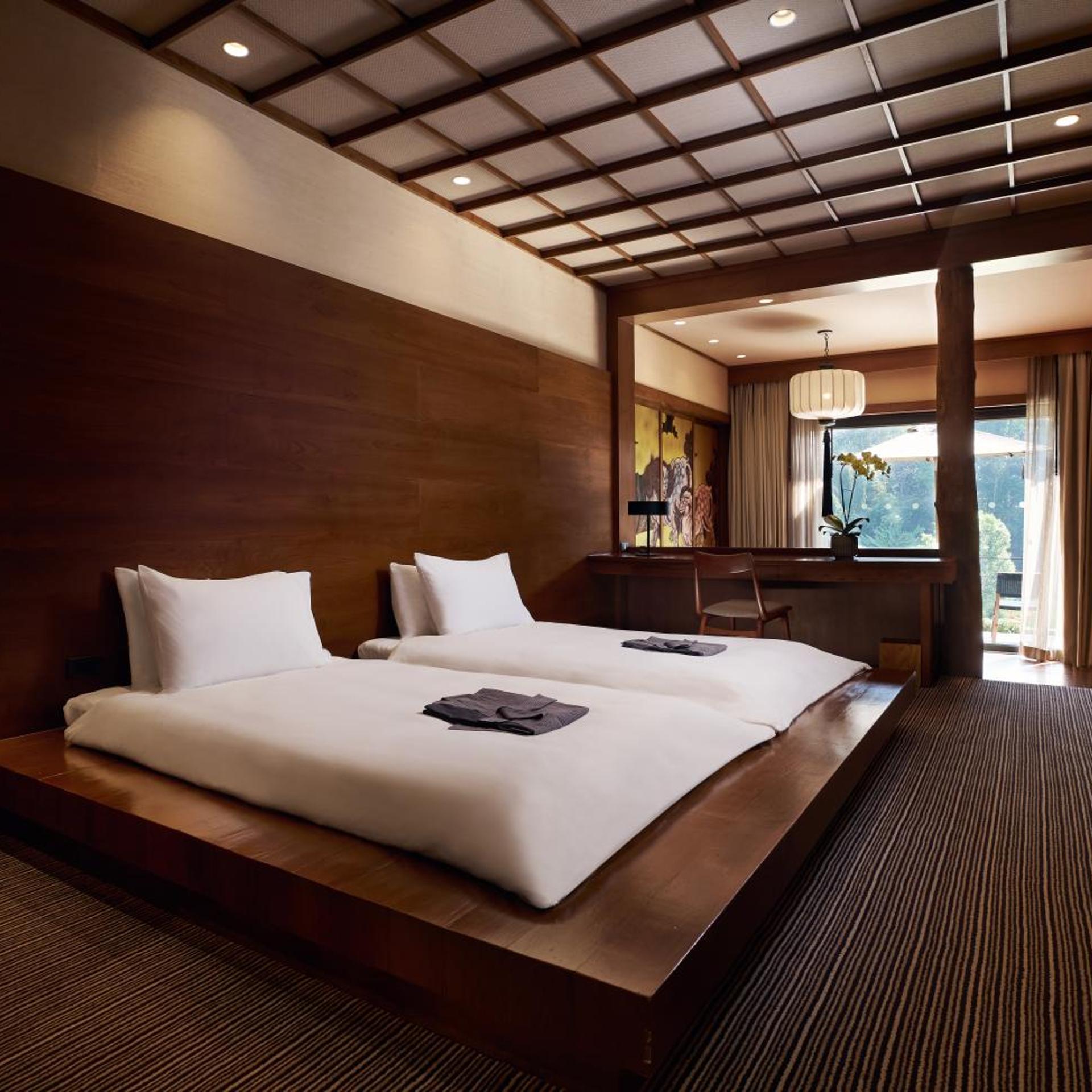 Grand, Imperial, Onsen, Suite