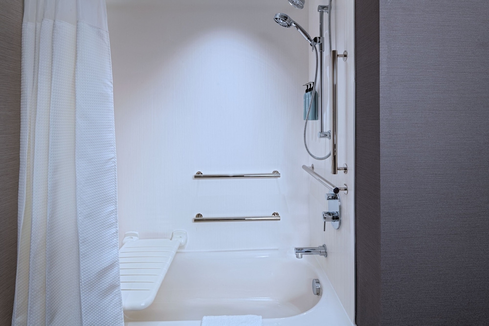 Courtyard By Marriott Dallas Frisco 27/27