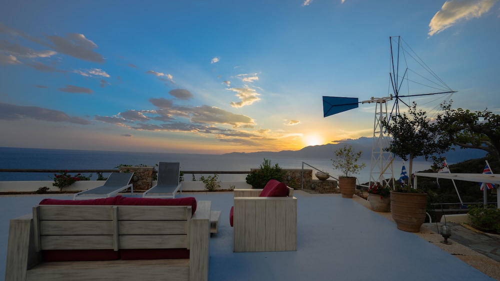 Panorama Villas 18/30