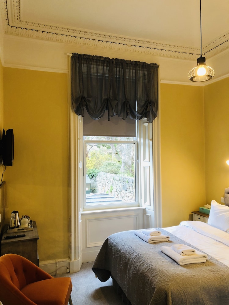 Auld Reekie Guest House 12/25