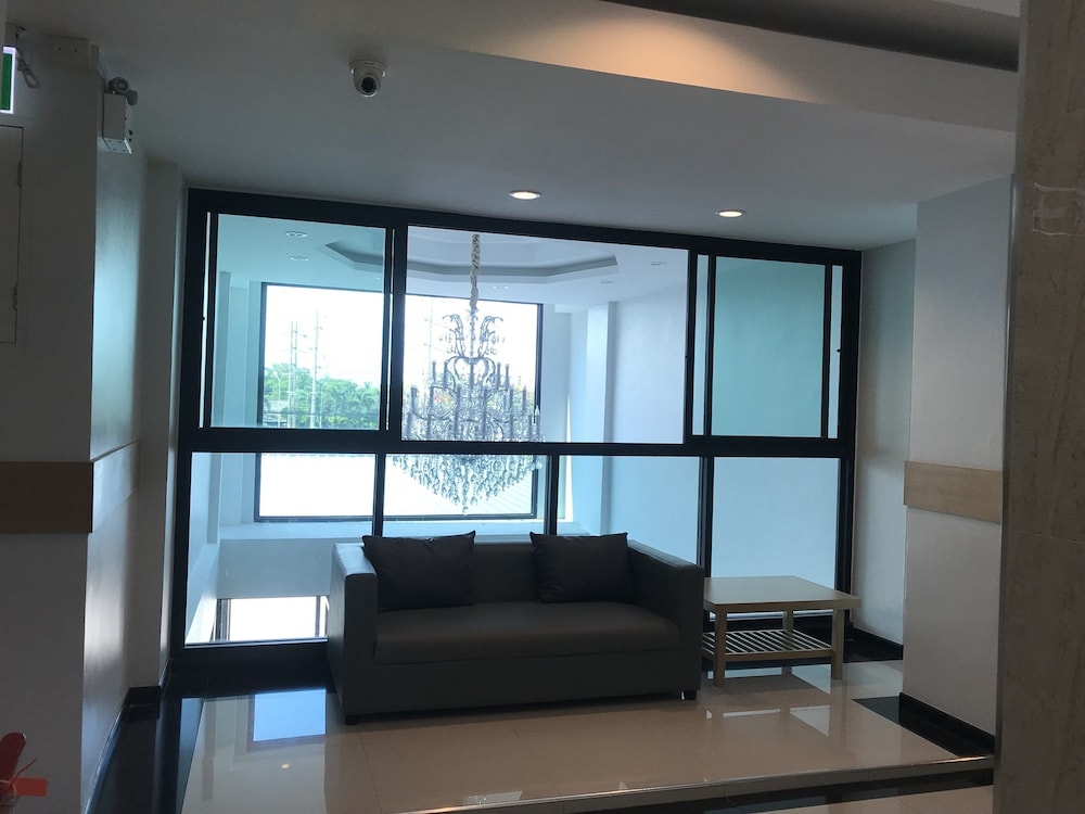 The Royal Ville Residence 15/28