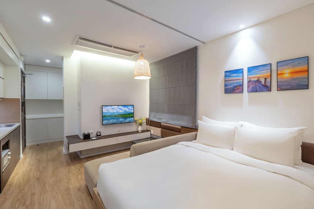 Parosand Hanoi Hotel & Apartment 12/50
