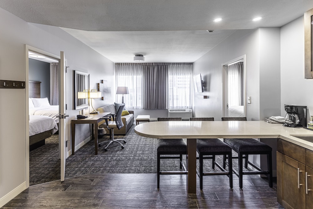 Staybridge Suites Montgomery - Downtown 28/37