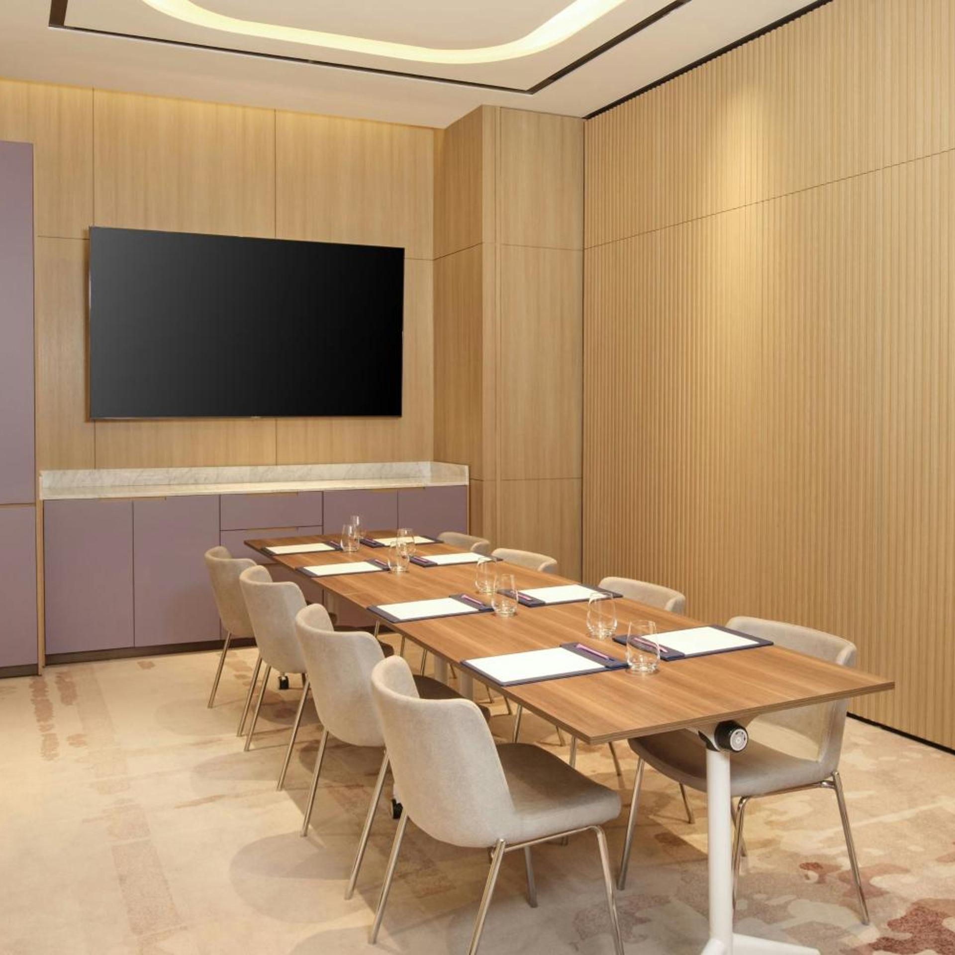 The Link Seoul, a Tribute Portfolio Hotel 40/50