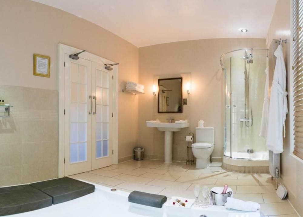 St. Elizabeth's House Hotel 31/32
