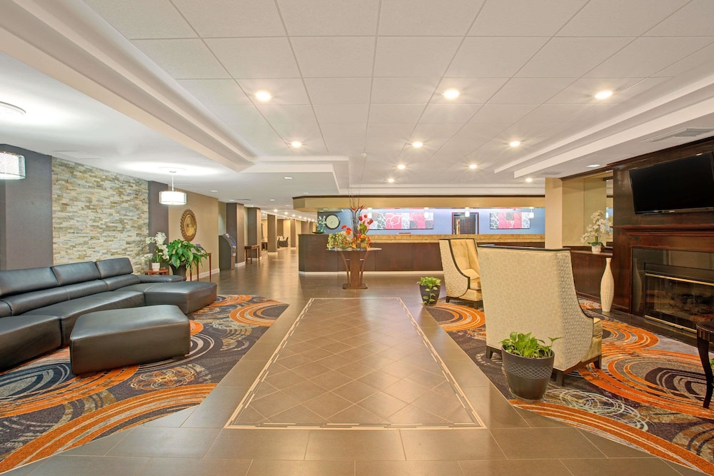 Ramada Plaza Charlotte Airport Hotel and Conference Center 5/30