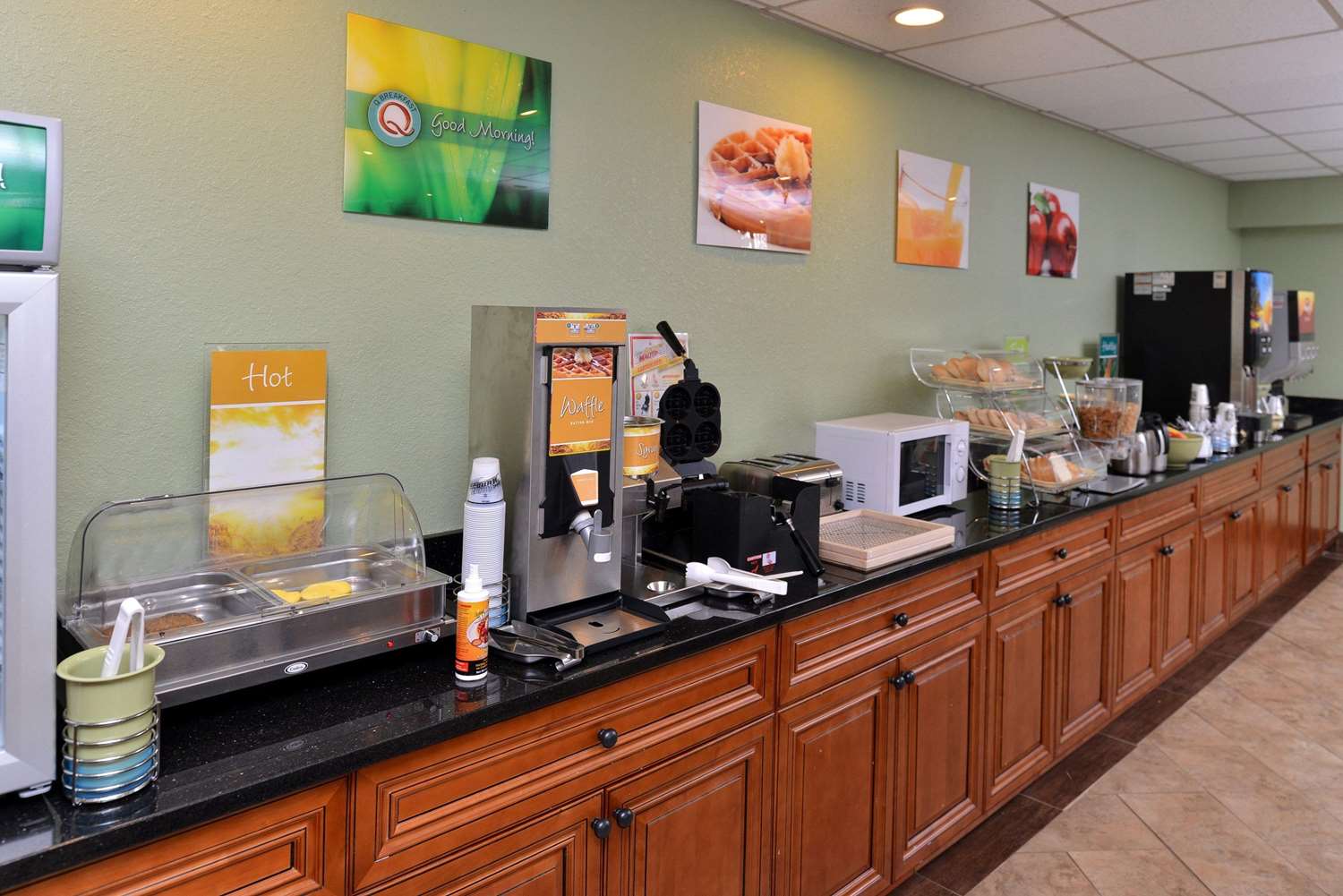 Quality Inn & Suites Matteson near I-57 5/30