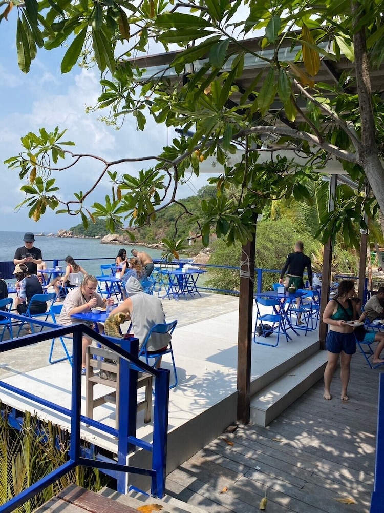P.D. Beach Resort 40/50