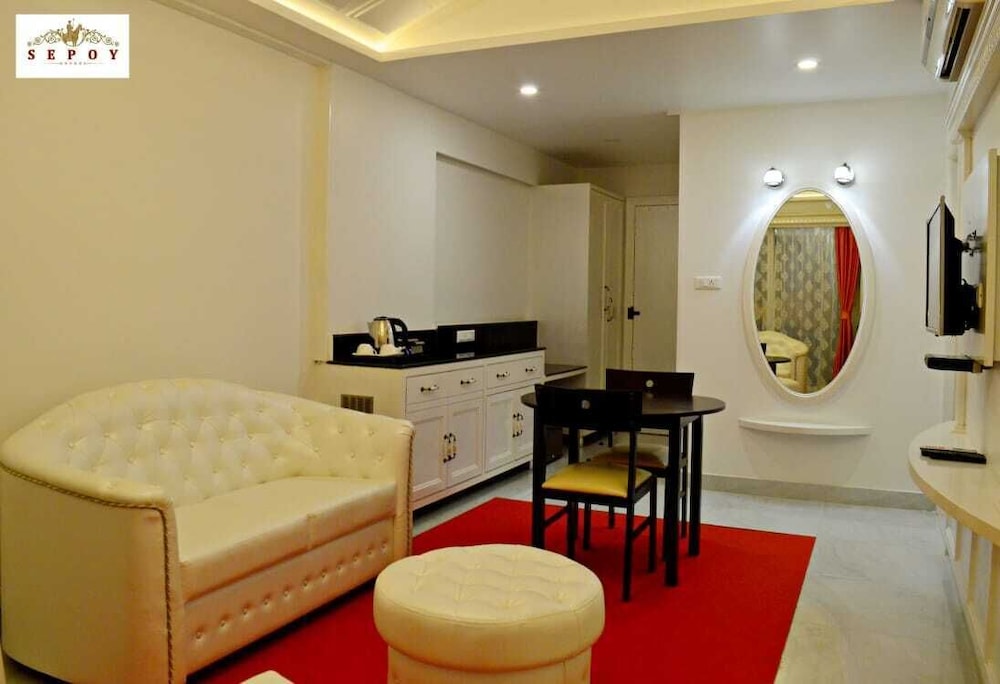 OYO Premium Mysore MG Road 17/25